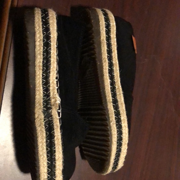 Suede top Espadrille.  Worn once. - Picture 5 of 5